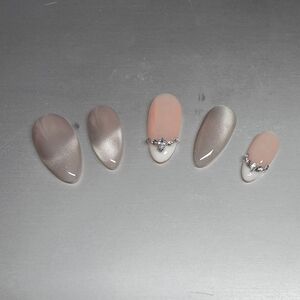 Handmade Press-on Nail (Medium almond)